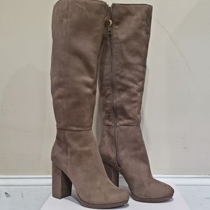 Zigi Soho Madelon boots, size 6.5